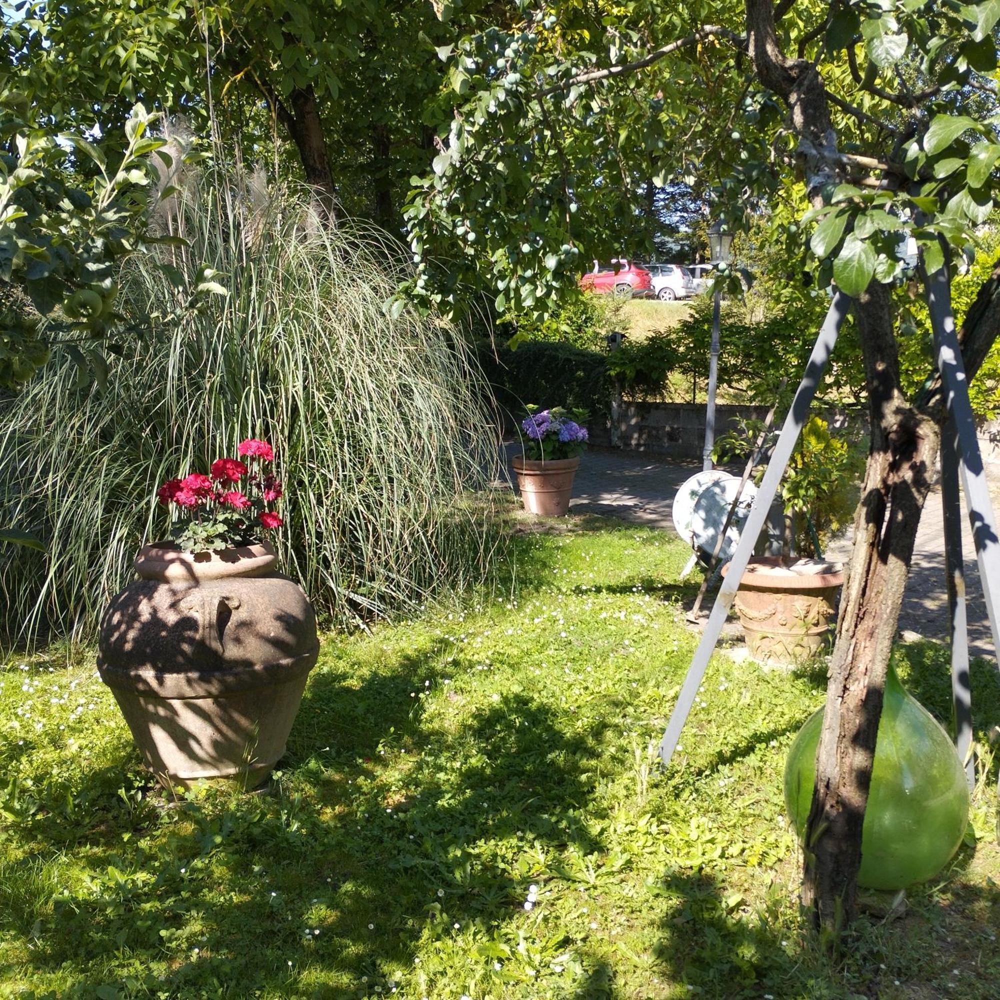 Casa Ugo Apartment Попи Екстериор снимка